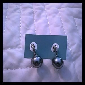 Ratings clip on black pearl